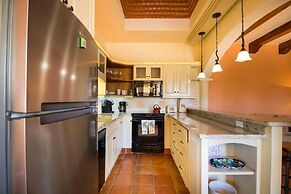 Casa Del Vino 2BR by Casago