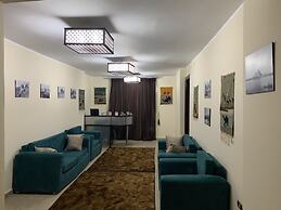 9 Pyramids Inn