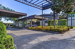 Melbourne Kew Central Apartment Hotel