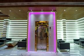 La Vivanta Hotel