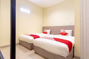 OYO 1185 Bukit Toedjoeh Residence Syariah
