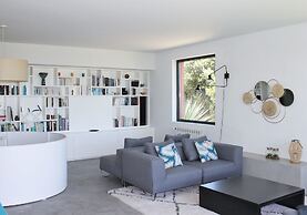 Mountain Guincho Villa by Lisbon-Coast