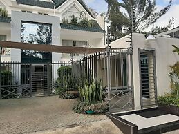 D2W Residency Suites