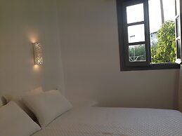 Maistrali Studios & Apartments