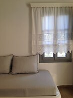 Maistrali Studios & Apartments
