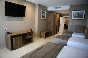 Twin Towers Hotel