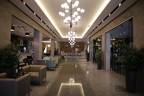 Twin Towers Hotel