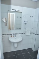 Twin Towers Hotel