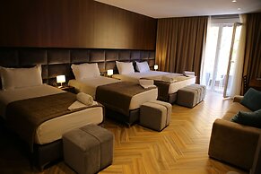 Twin Towers Hotel