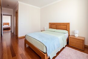 25 - Elegant apartment with Seaviews