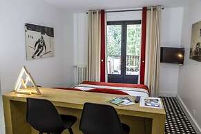 Hotel Mir