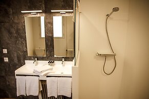 Hotel Mir