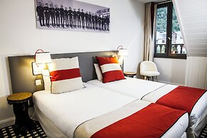 Hotel Mir