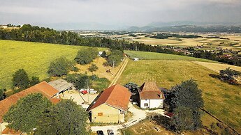 Au Dessus de Parady