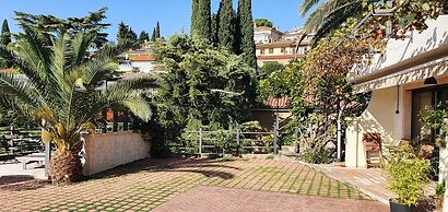 Monfort Apartments