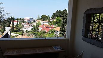 Monfort Apartments