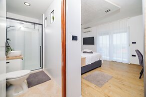 Apartment Mladen