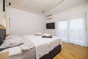 Apartment Mladen