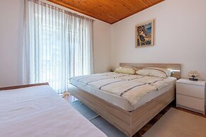 Apartments Hinic