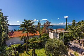 Apartments Hinic