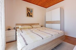 Apartments Hinic