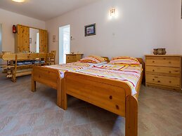 Apartments Ksenija