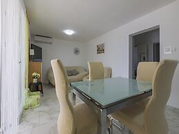 Apartment Cherry 2