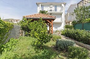 Apartment and Room Ilija