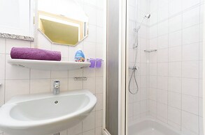Apartment and Room Ilija