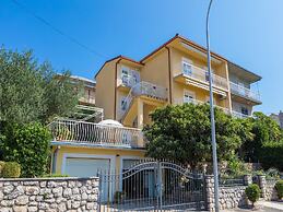 Apartment Erna