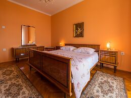 Apartment Erna