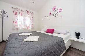 Apartments Lucija