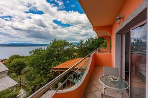 Apartments Djusi