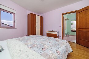 Apartments Djusi