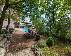 Apartments Djusi