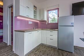 Apartments Djusi