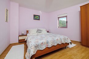 Apartments Djusi