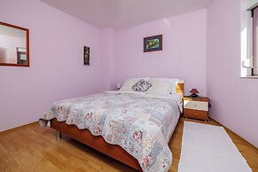Apartments Djusi