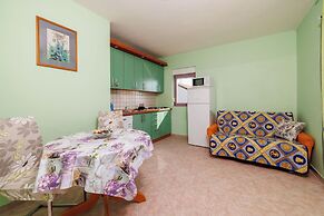 Apartments Djusi