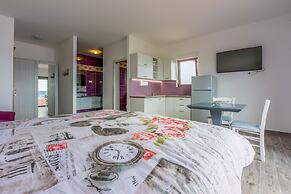 Apartments Djusi