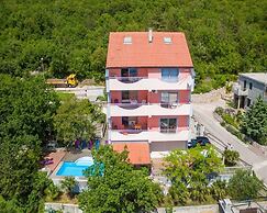 Apartments Djusi