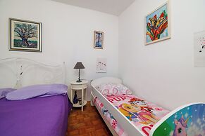 House Maya