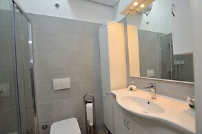 Apartment Happy Sound