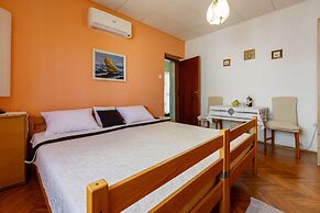 Apartment Antic S