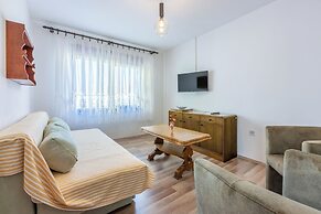 Apartments Josip
