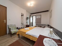 Apartments Biserka