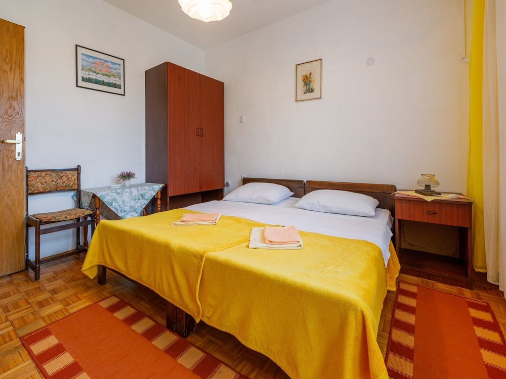 Apartments Biserka
