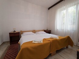 Apartments Biserka