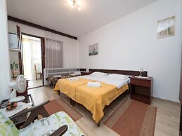Apartments Biserka