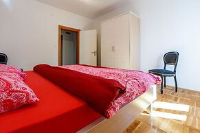 Apartment Goran